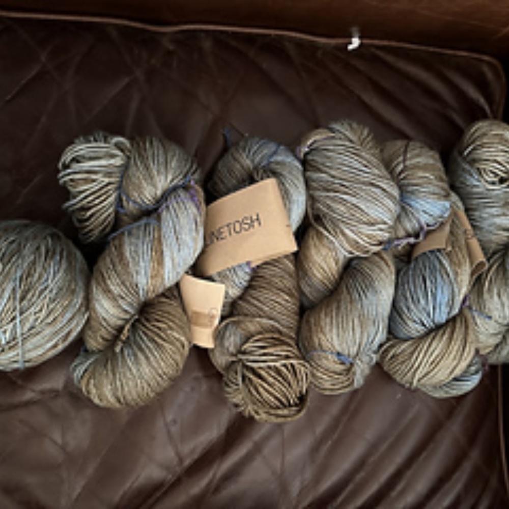 Madelinetosh DK superwash merino yarn color Cove